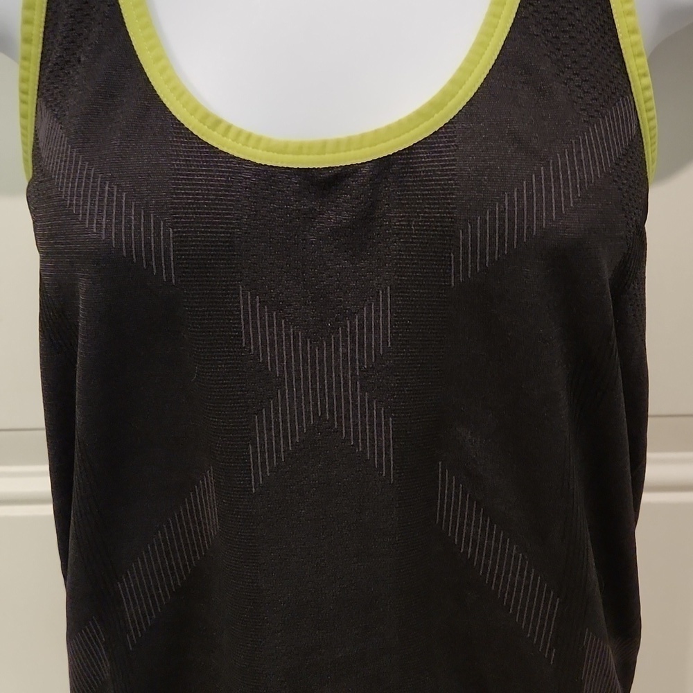Avia Razor Back Workout Tank - Picture 2 of 7